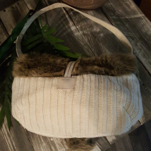 SALE BOHO  KNIT AND FAKE FUR BAG WITH POM POMS - Picture 3 of 8